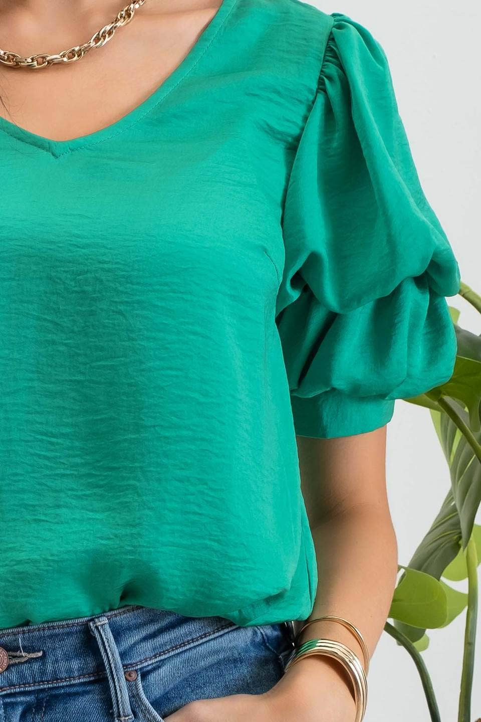 LAYERED BALLOON SLEEVE BLOUSE/KELLY GREEN